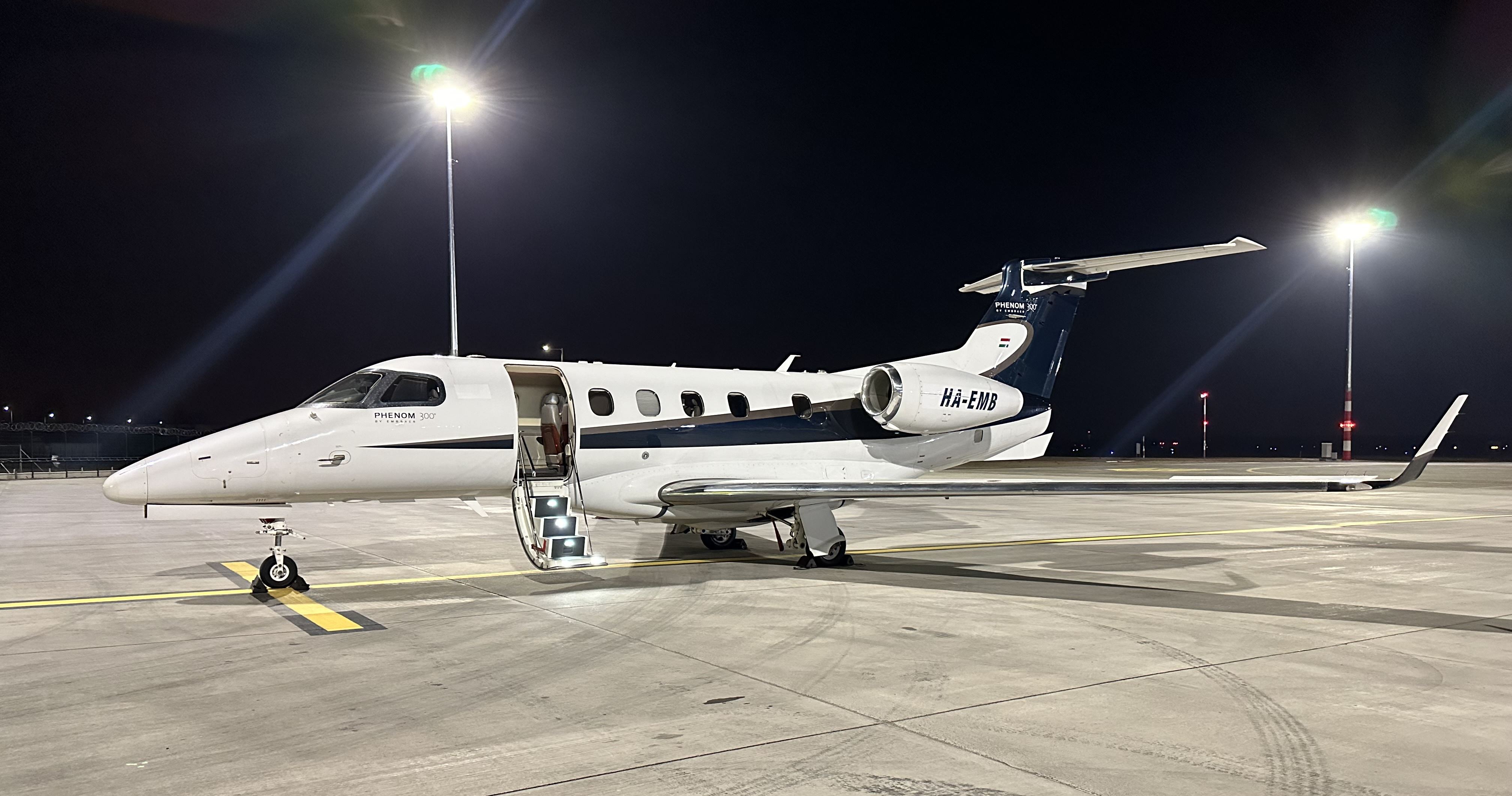 Phenom 300