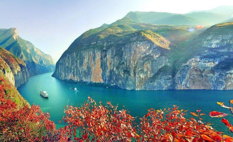 Yangtze River Golden Cruise: Three Gorges & Chongqing 6-Day Group Adventure