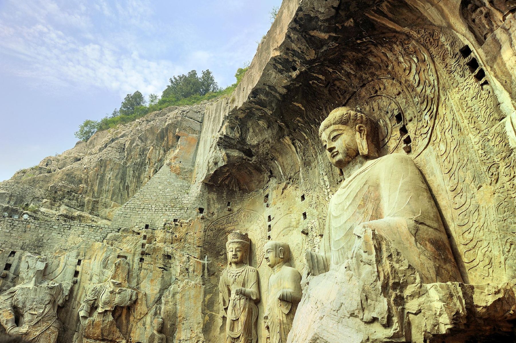  Henan Highlights: Luoyang, Mount Laojun, Longmen Grottoes & Shaolin Temple – 2-Day Private Tour